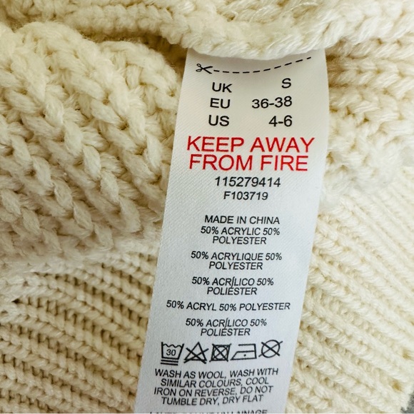 TopShop Cream Turtleneck Sweater Size 4-6 - Picture 10 of 10